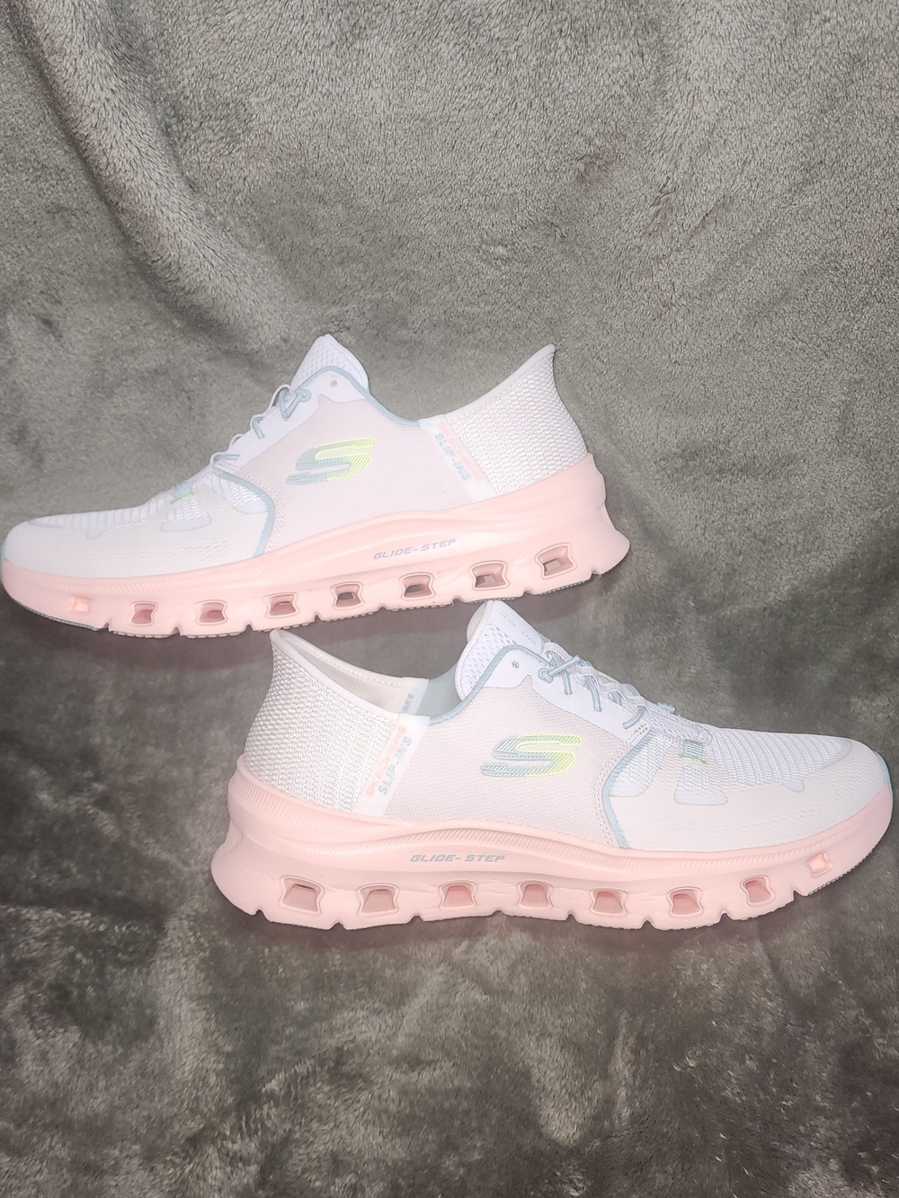 Skechers Women's White & Pink Glide-Step Slip-On Sneakers
